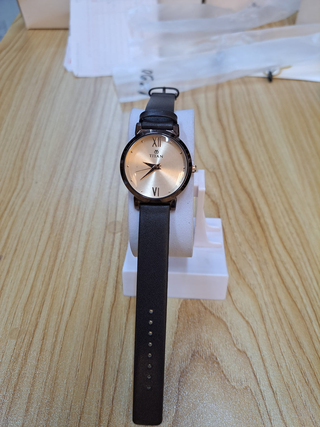 LW 108 Titan Elegant Ladies Black Leather Strap Watch