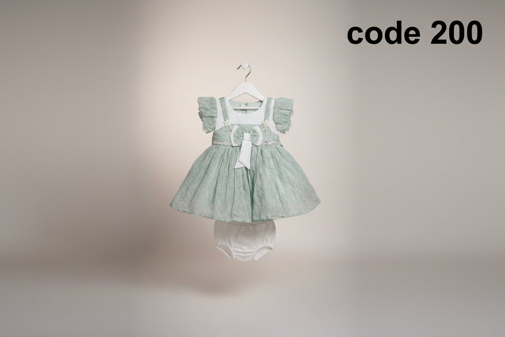 Girls Party / Occasion Dress Set (Dress + Bloomers)
Brand tag visible: “Girls Fashion”.200.