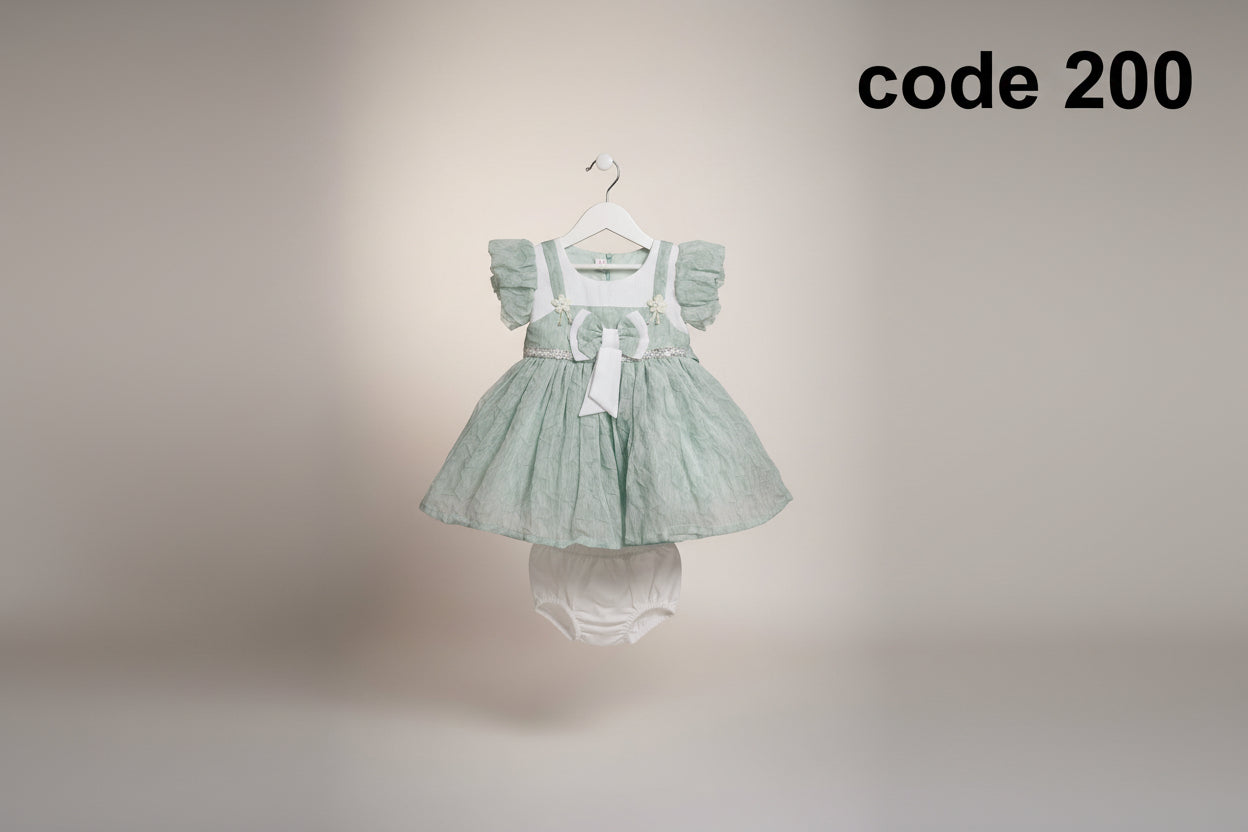 Girls Party / Occasion Dress Set (Dress + Bloomers)
Brand tag visible: “Girls Fashion”.200.