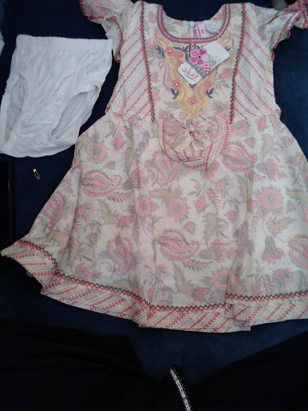 Girls’ Ethnic Printed Dress Set with Inner Shorts & Bow – 3 Piece Set.191.